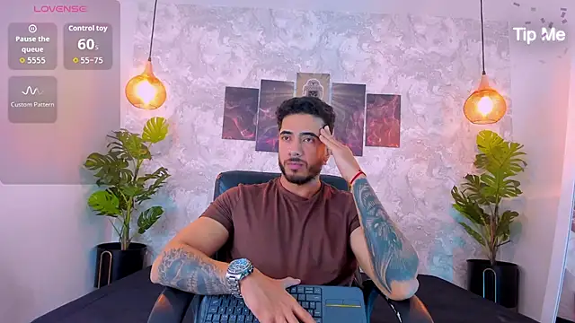 Snapshot of Nate_franco chatting on 11/26/25, 04:35 Nate franco online show from 11/26/25, 04:35