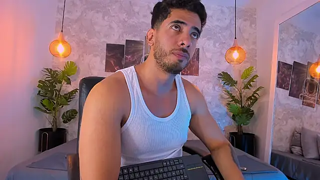 Snapshot of Nate_franco chatting on 12/20/25, 04:19 Nate franco online show from 12/20/25, 04:19