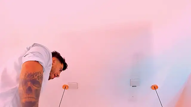 Snapshot of Nate_franco chatting on 02/19/26, 04:30 Nate franco online show from 02/19/26, 04:30