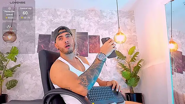 Snapshot of Nate_franco chatting on 02/21/26, 05:52 Nate franco online show from 02/21/26, 05:52