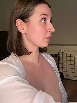 nerdynina online show from 02/04/25, 03:33