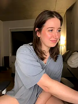 nerdynina online show from 10/22/25, 01:39