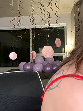 nerdynina online show from 11/02/25, 10:56