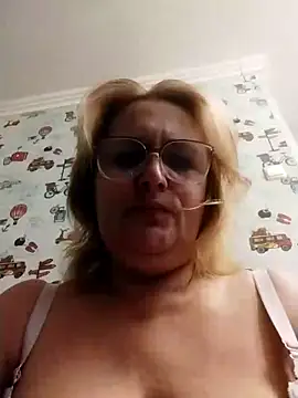 Forest-Lady online show from 09/17/25, 06:53