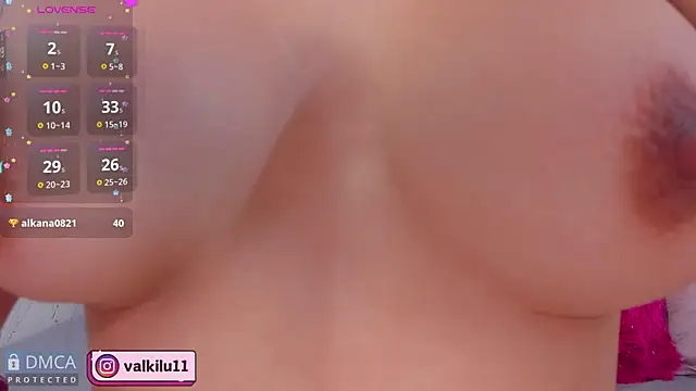 valkilu11 online show from 11/22/25, 01:37