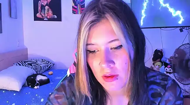 Snapshot of stephany-uwu chatting on 02/07/25, 04:37 stephany-uwu online show from 02/07/25, 04:37