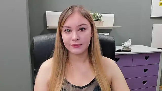 Snapshot of kitty_valeria chatting on 02/09/25, 07:49 kitty valeria online show from 02/09/25, 07:49