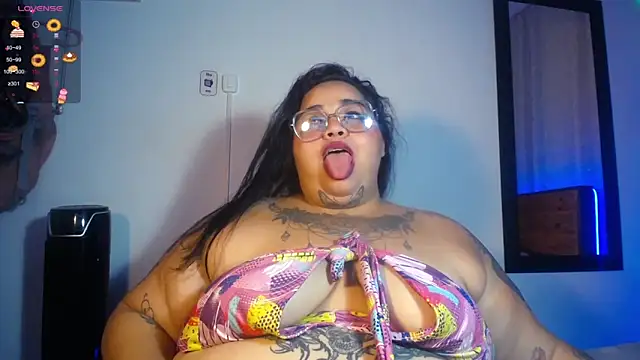 VeronikCuhubby online show from 02/25/25, 11:11