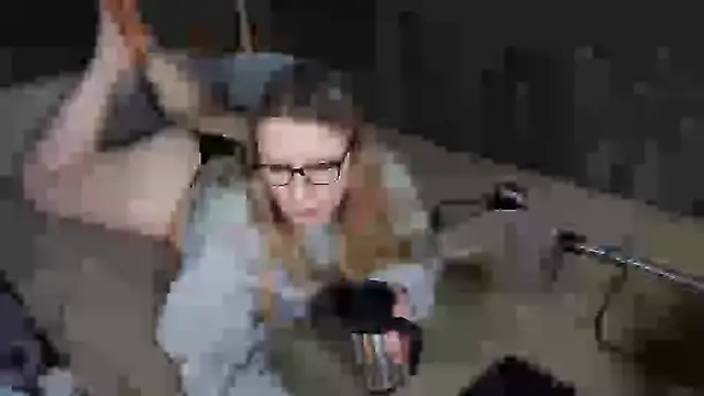 Snapshot of little_princess92 chatting on 02/07/25, 11:01 little princess92 online show from 02/07/25, 11:01