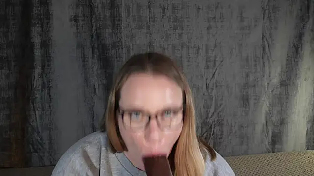 Snapshot of little_princess92 chatting on 02/12/25, 10:59 little princess92 online show from 02/12/25, 10:59