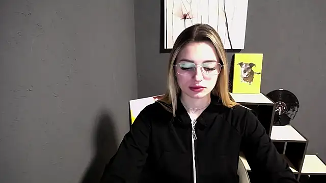 lady olivia  online show from 04/27/26, 12:14
