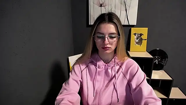 lady olivia  online show from 05/01/26, 12:32