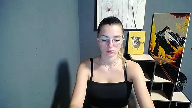 lady olivia  online show from 07/14/26, 12:44