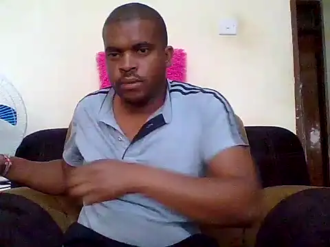 Snapshot of lui_cuuty chatting on 09/15/25, 06:02 lui cuuty online show from 09/15/25, 06:02