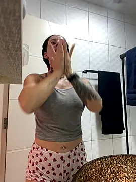 Snapshot of YasmimBrasil chatting on 11/01/25, 08:38 YasmimBrasil online show from 11/01/25, 08:38