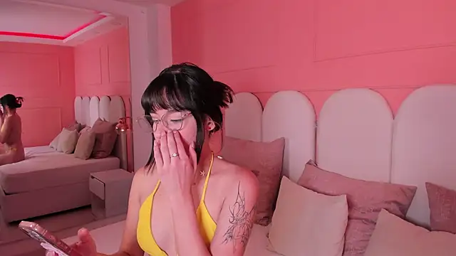 emilly williams  online show from 12/18/24, 08:25