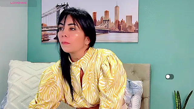 Snapshot of yanella_fire chatting on 02/04/26, 11:49 yanella fire online show from 02/04/26, 11:49