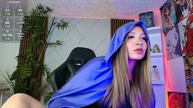 Victoria Adams14 online show from 03/29/26, 04:12