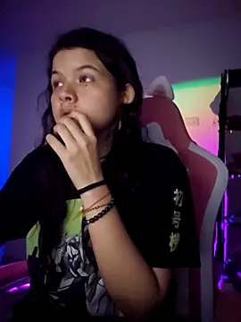 azumiichan online show from 03/08/25, 04:23