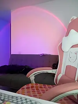 azumiichan online show from 09/13/25, 12:43