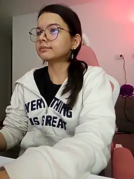 azumiichan online show from 12/17/25, 12:05