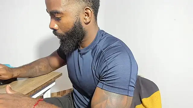 Snapshot of Freedom_24 chatting on 12/01/25, 08:47 Freedom 24 online show from 12/01/25, 08:47