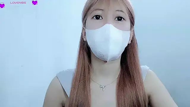 tanhxiu online show from 02/16/25, 08:21