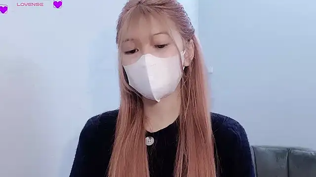 tanhxiu online show from 02/18/25, 08:14