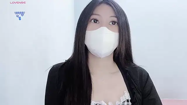 tanhxiu online show from 12/14/25, 02:44