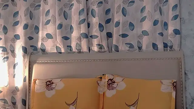 MariaMilan online show from 12/22/25, 05:04