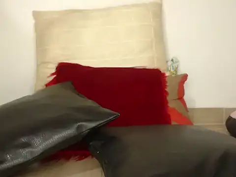 staylor29 online show from 11/22/25, 12:20