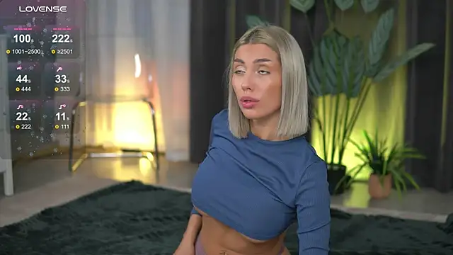 AudreyZanne online show from 10/24/25, 06:54