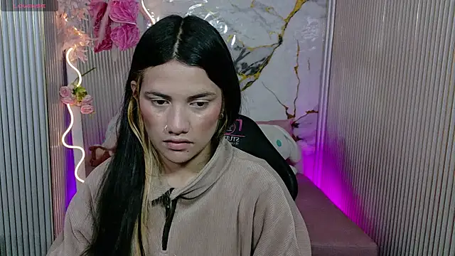 Snapshot of Chiara_tay chatting on 05/25/26, 07:09 Chiara tay online show from 05/25/26, 07:09
