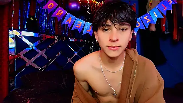 Snapshot of Luke_Howland chatting on 11/13/25, 11:58 Luke Howland online show from 11/13/25, 11:58