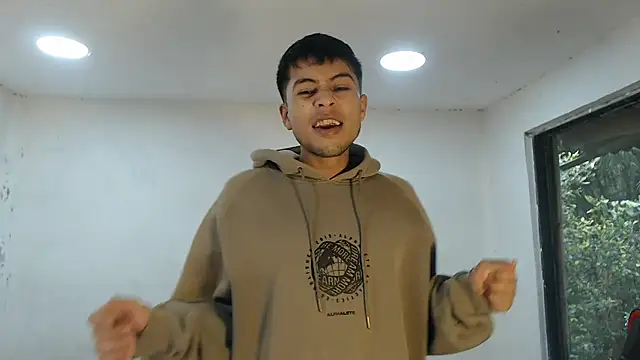 danielitopapuu online show from 10/10/25, 12:04