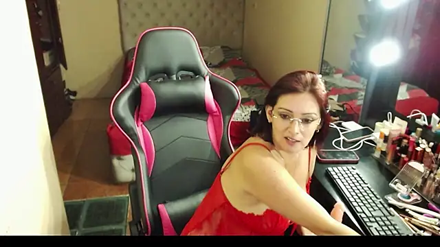 Carol Scottt online show from 12/28/24, 03:26