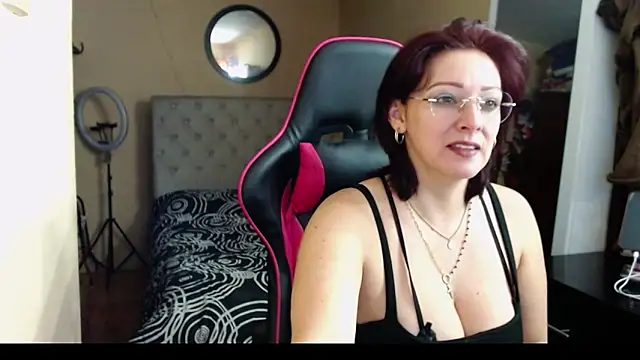 Carol Scottt online show from 03/10/25, 10:26