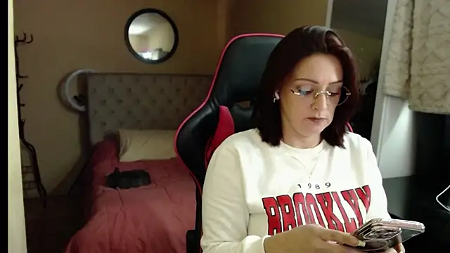 Carol Scottt online show from 09/18/25, 05:15