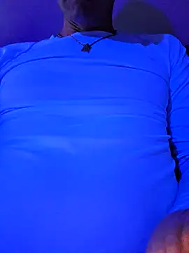 Snapshot of McdyllanXX chatting on 03/20/25, 10:29 McdyllanXX online show from 03/20/25, 10:29