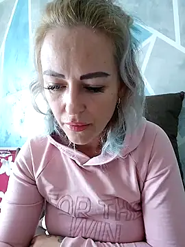 Snapshot of blonda-sexy chatting on 03/16/25, 09:27 blonda-sexy online show from 03/16/25, 09:27