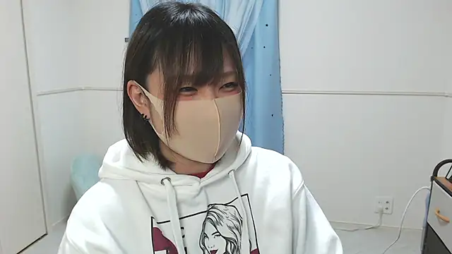 Snapshot of MEI--55 chatting on 01/04/25, 09:10 MEI--55 online show from 01/04/25, 09:10