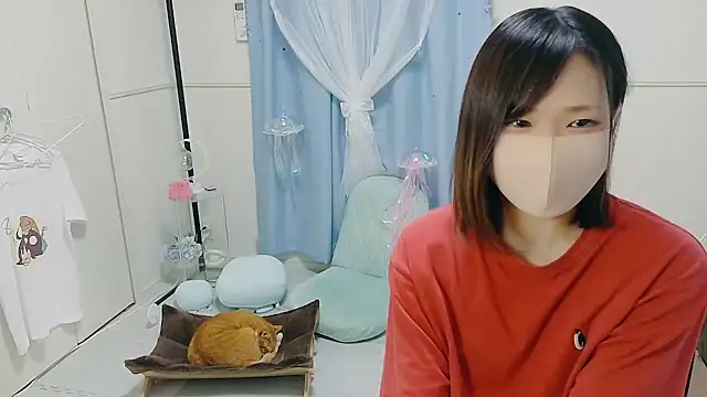 Snapshot of MEI--55 chatting on 10/03/25, 09:06 MEI--55 online show from 10/03/25, 09:06