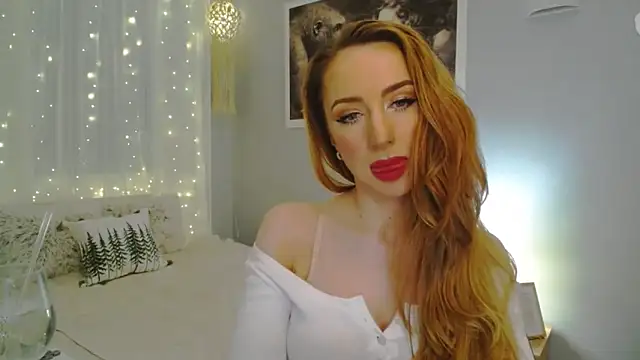 Snapshot of JulietteDiamond chatting on 12/28/24, 06:40 JulietteDiamond online show from 12/28/24, 06:40