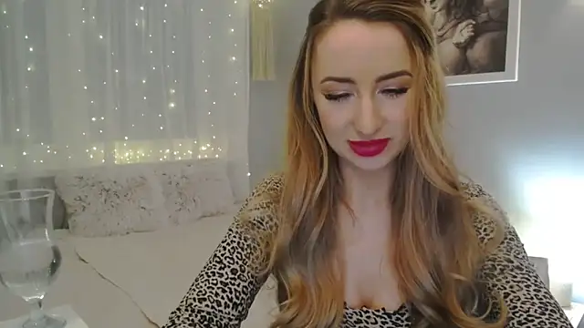 Snapshot of JulietteDiamond chatting on 01/12/25, 09:40 JulietteDiamond online show from 01/12/25, 09:40