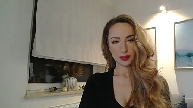 Snapshot of JulietteDiamond chatting on 03/07/25, 04:11 JulietteDiamond online show from 03/07/25, 04:11