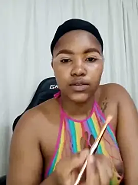 Snapshot of charmainexxx chatting on 11/01/25, 12:12 charmainexxx online show from 11/01/25, 12:12