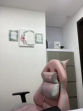 Snapshot of SophiaLaurens chatting on 01/26/25, 08:14 SophiaLaurens online show from 01/26/25, 08:14