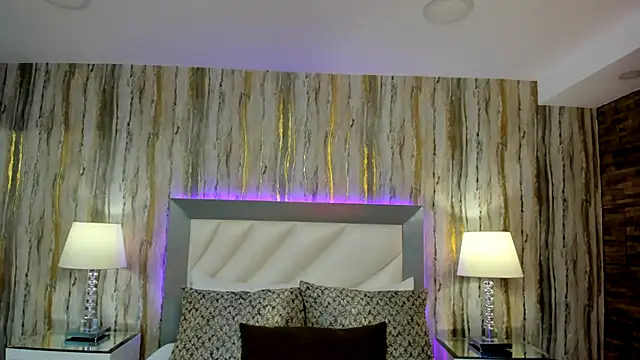 Snapshot of SophiaLaurens chatting on 02/24/25, 05:09 SophiaLaurens online show from 02/24/25, 05:09