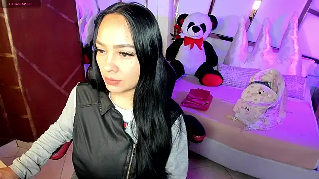 Snapshot of ginebra_ness chatting on 01/09/25, 01:02 ginebra ness online show from 01/09/25, 01:02