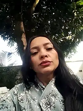 Snapshot of ginebra_ness chatting on 10/15/25, 12:16 ginebra ness online show from 10/15/25, 12:16